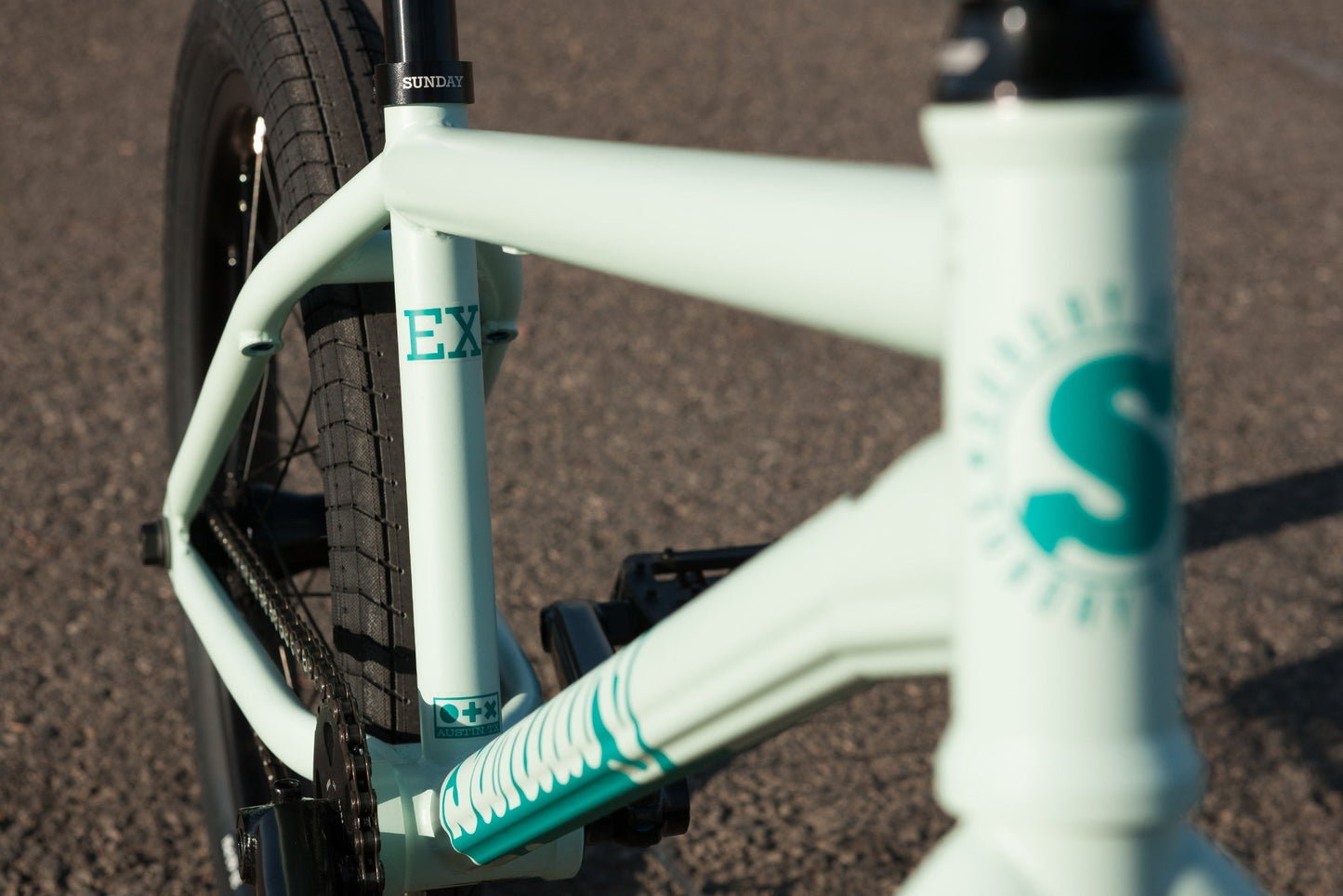 2023 Sunday EX - Julian Arteaga Signature (Matte Cool Mint with 20.75" tt)