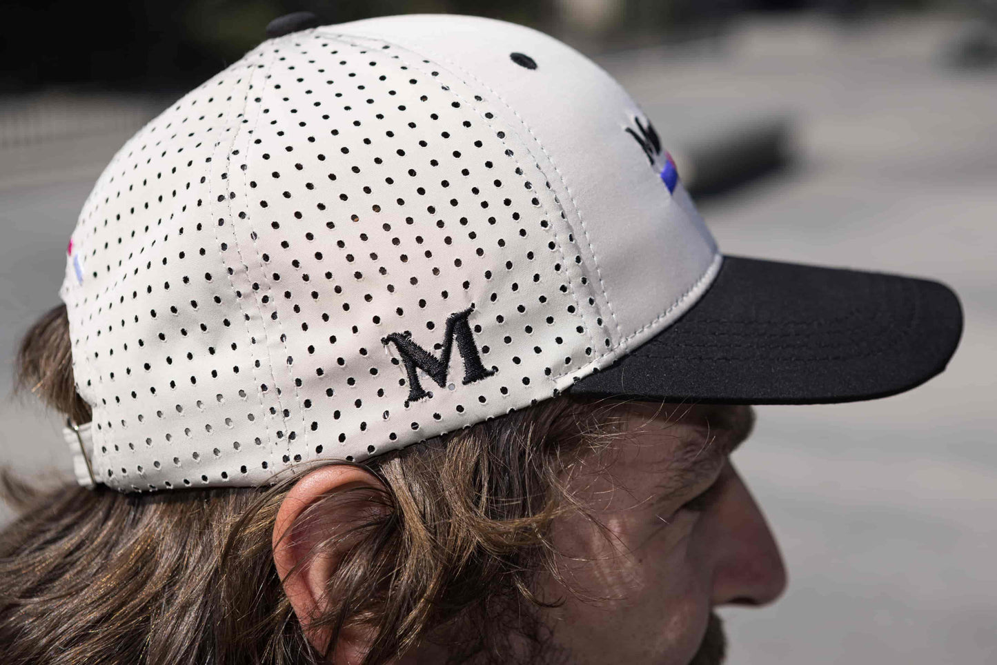 Monticule Vapor Strapback. Cream/Black