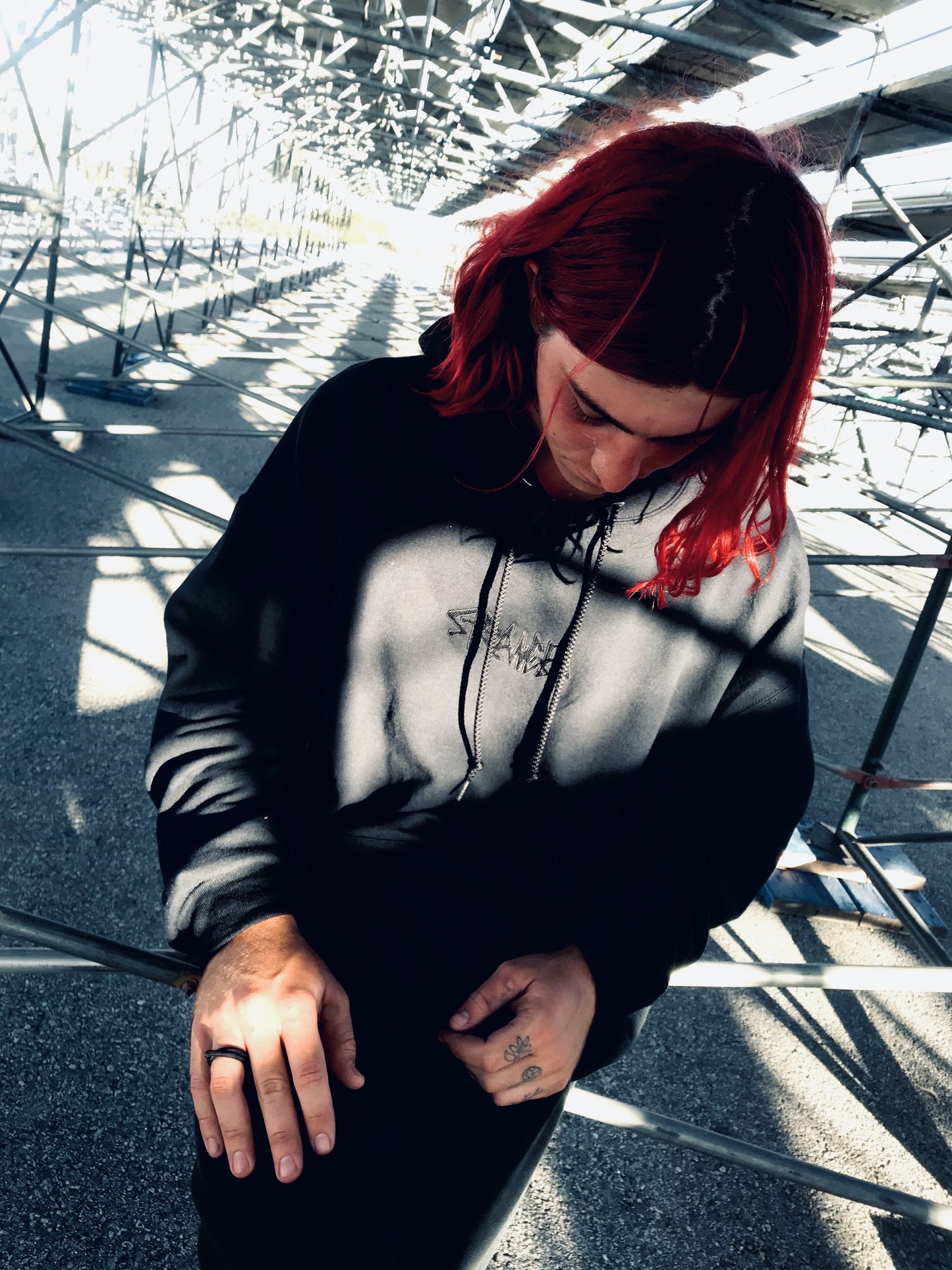 LOGOS HOODIE BLACK
