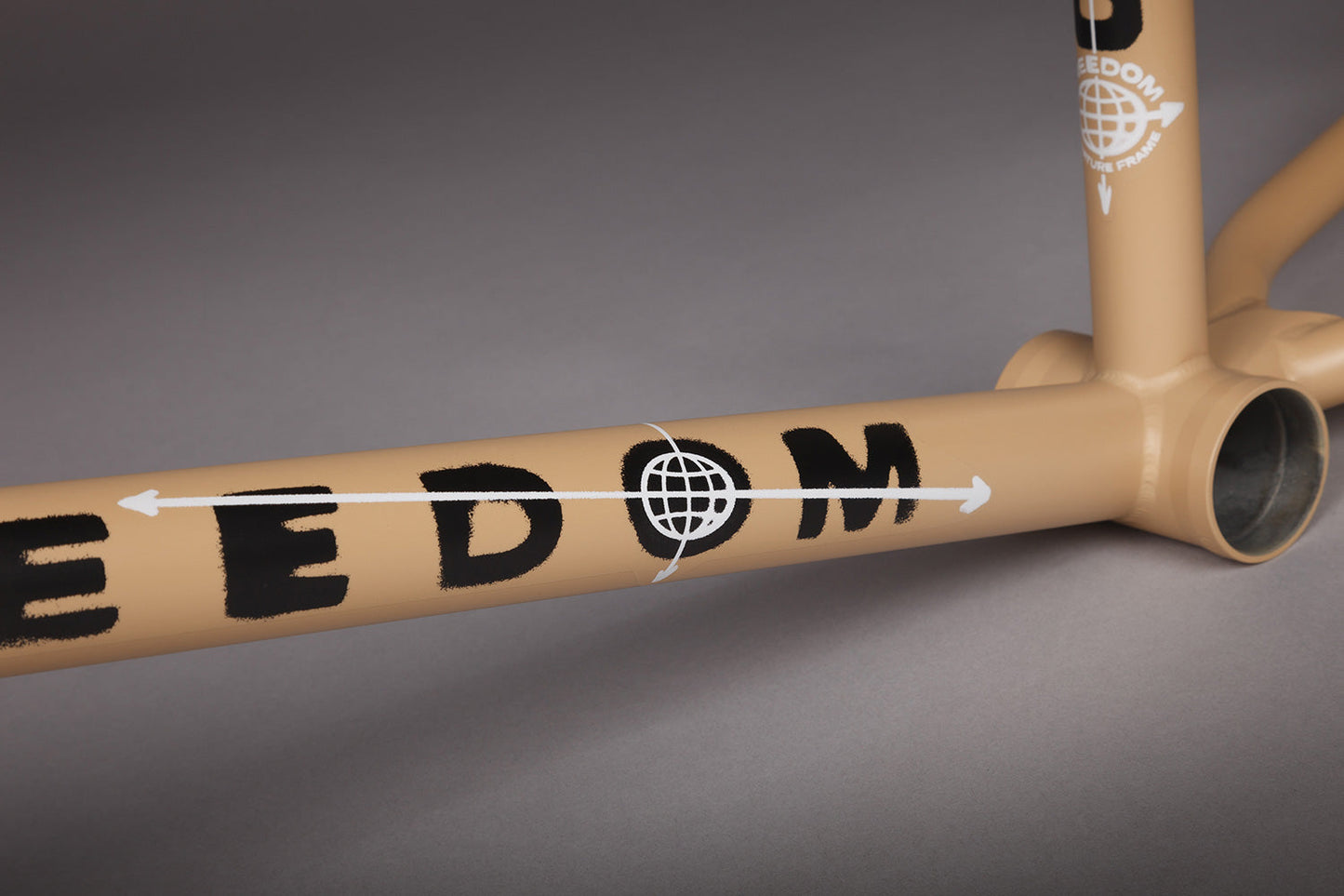 BSD Freedom Frame (Sandstorm)