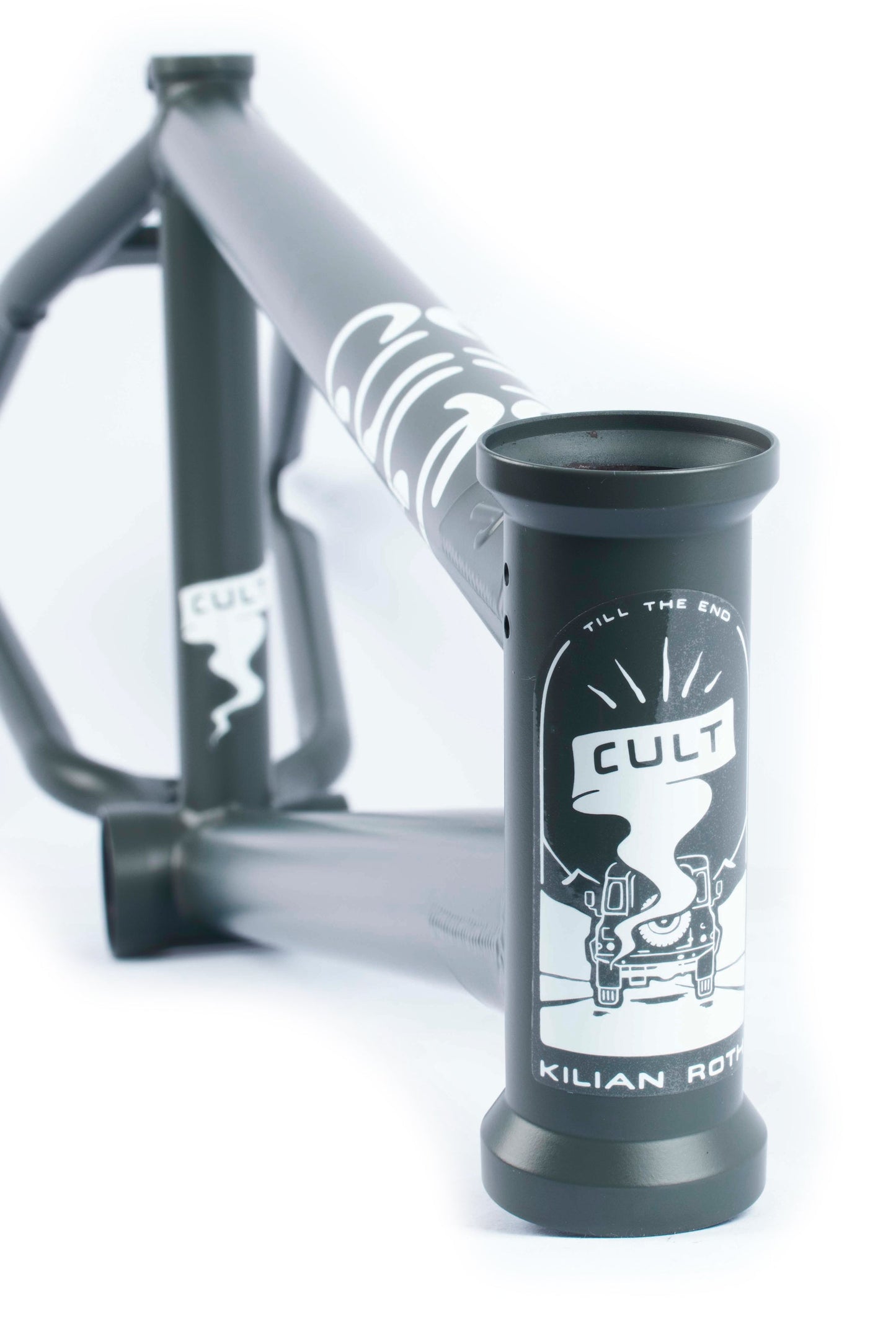 Cult Shorty Frame / Kilian Roth Colorway