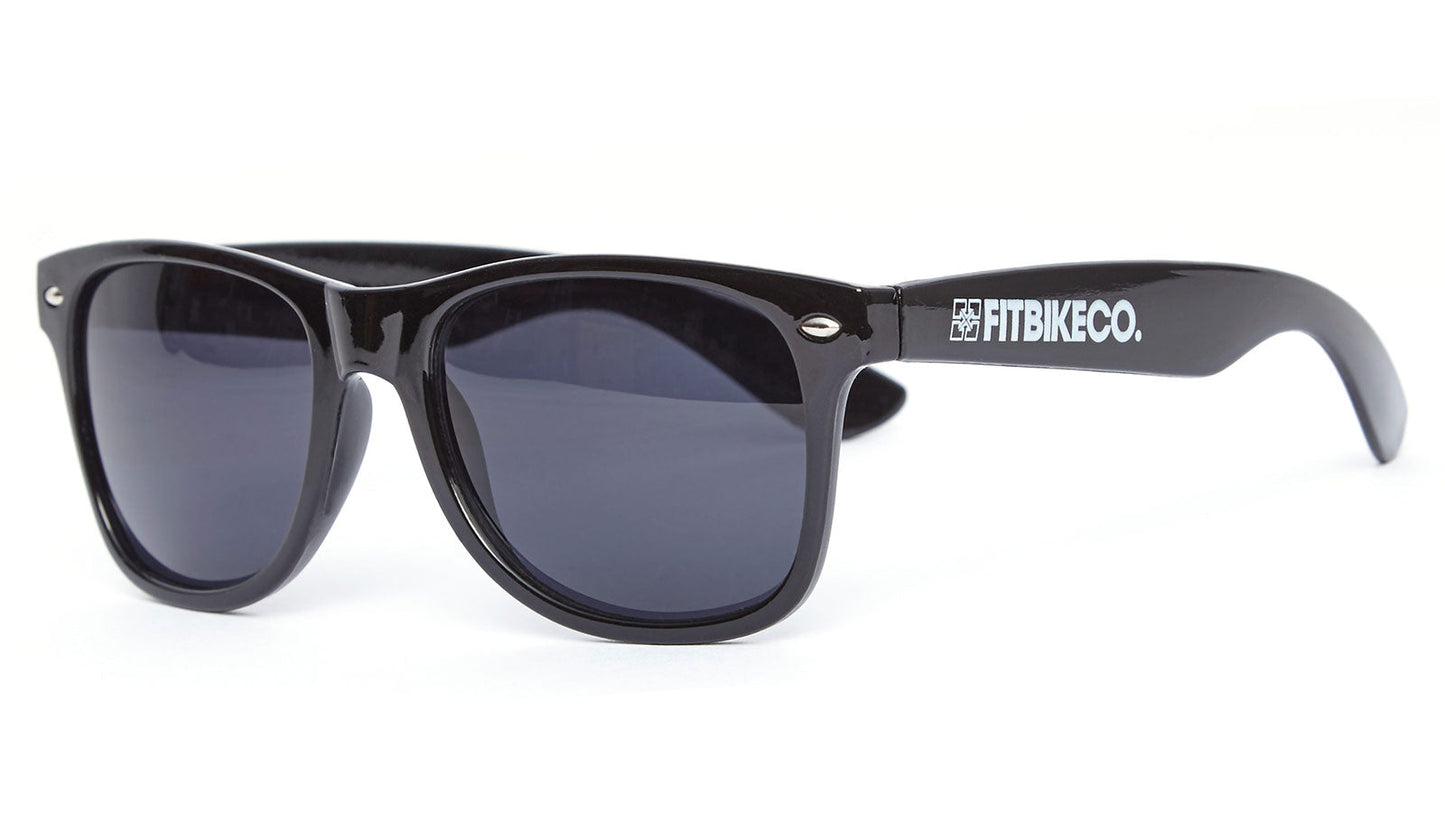 FIT WAYFARER STYLE SUNGLASSES BLACK W/TINTED LENS