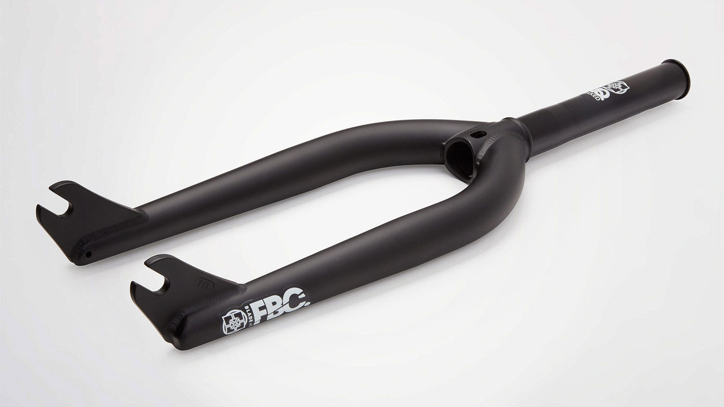 FIT BLADE V.3 FORK MATTE BLACK